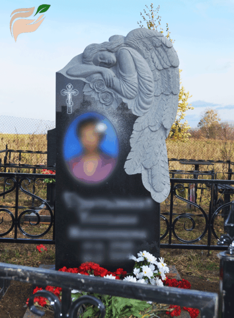 Памятники с божьей матерью